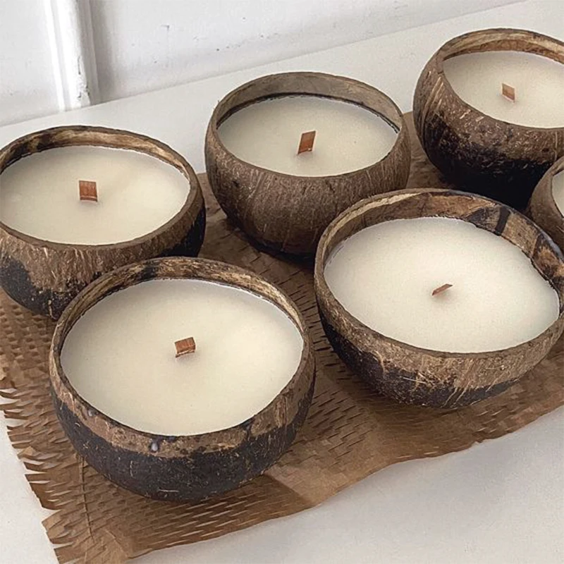 Wholesale Custom Luxury Wood Wick Coconut Bowl Candles Handmade Natural Coconut Shell Scented Candles