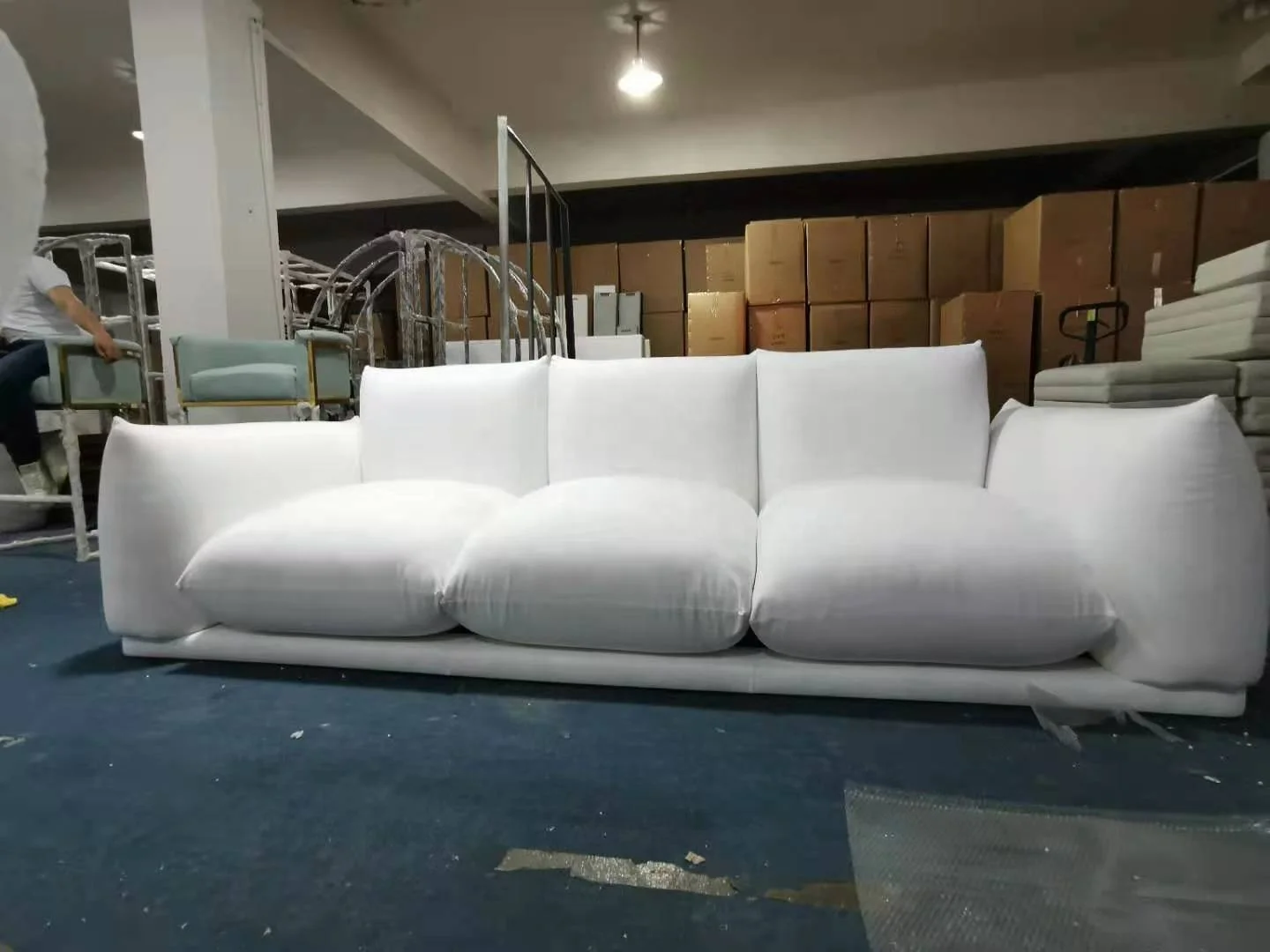 Best-selling Italian minimalist bread living room fabric soft sofa Nordic apartment villa office living room sofa