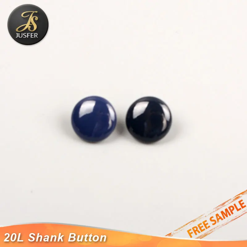 Кнопки с кожаным покрытием и металлической проволокой