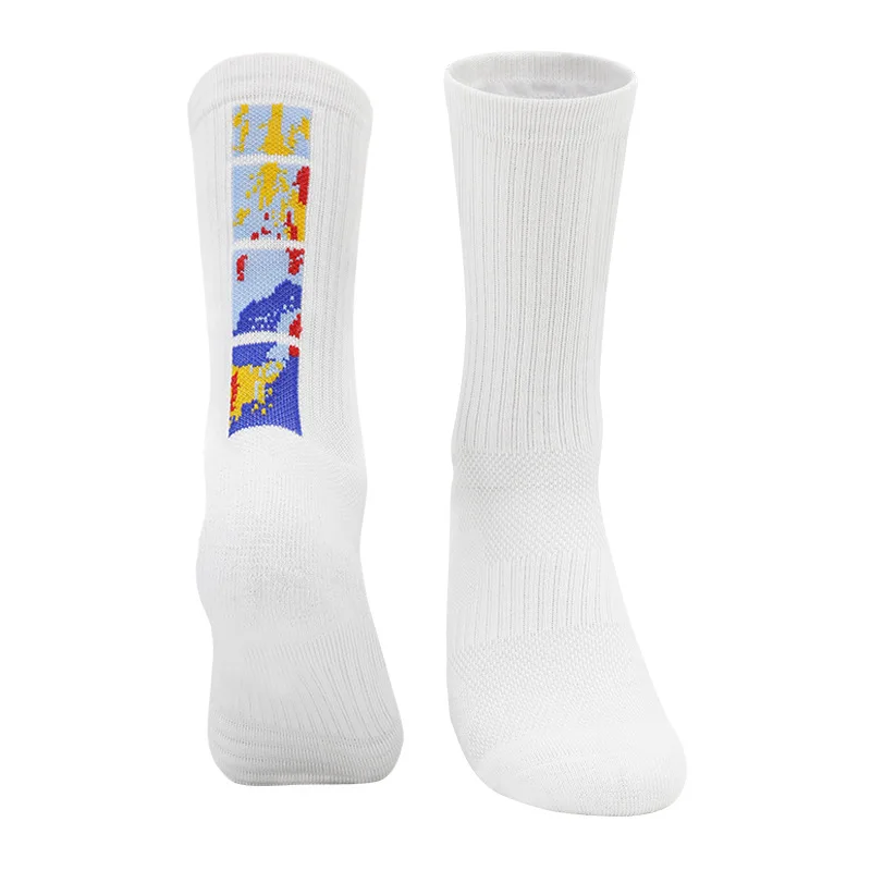 Custom logo OEM thick basketball sport socks men athletic socks grip anti slip towel bottom soccer stripe socks