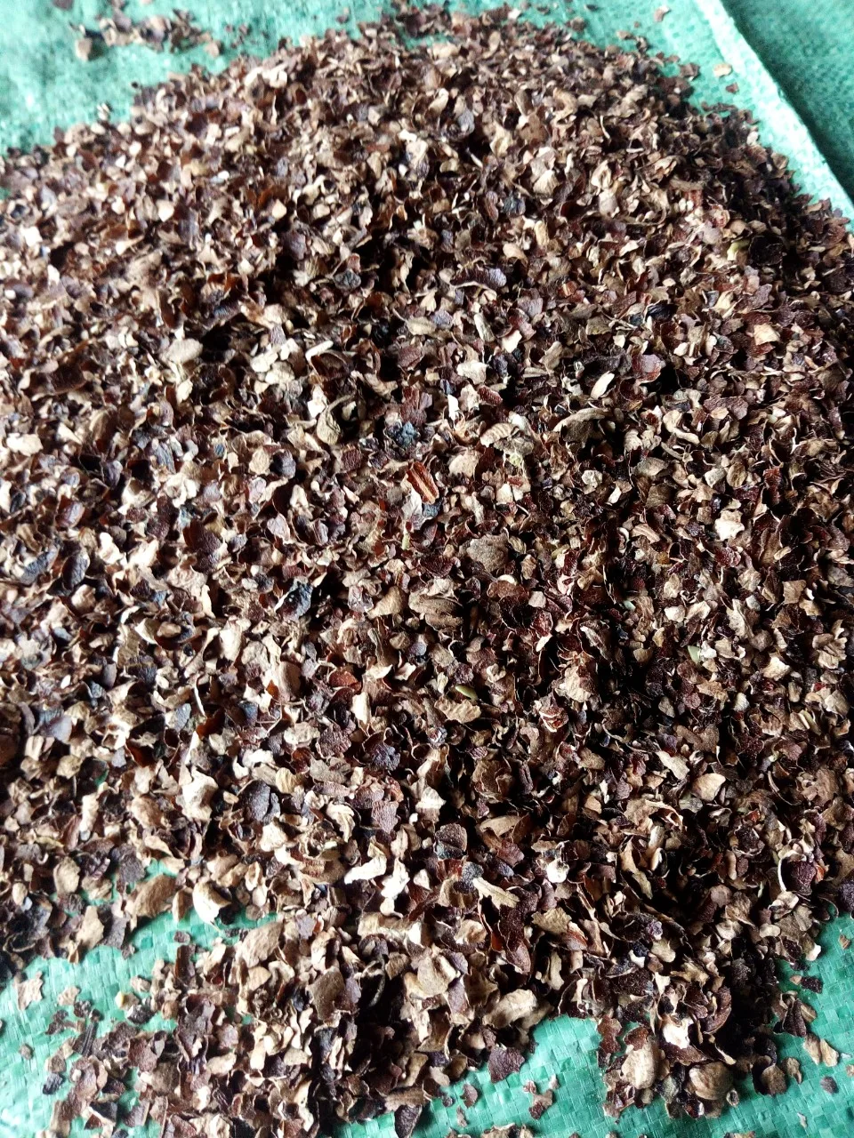 Самая дешевая сырая шелуха кешью (большой размер) из Вьетнама-Сельскохозяйственные отходы для корма животных с большим количеством клетчатки