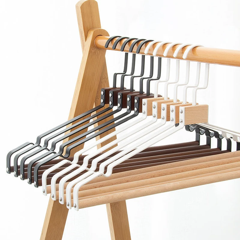luxury heavy duty metal wire non slip clothes hangers Multifunctional beech wood round rod trouser suit hangers for hotel