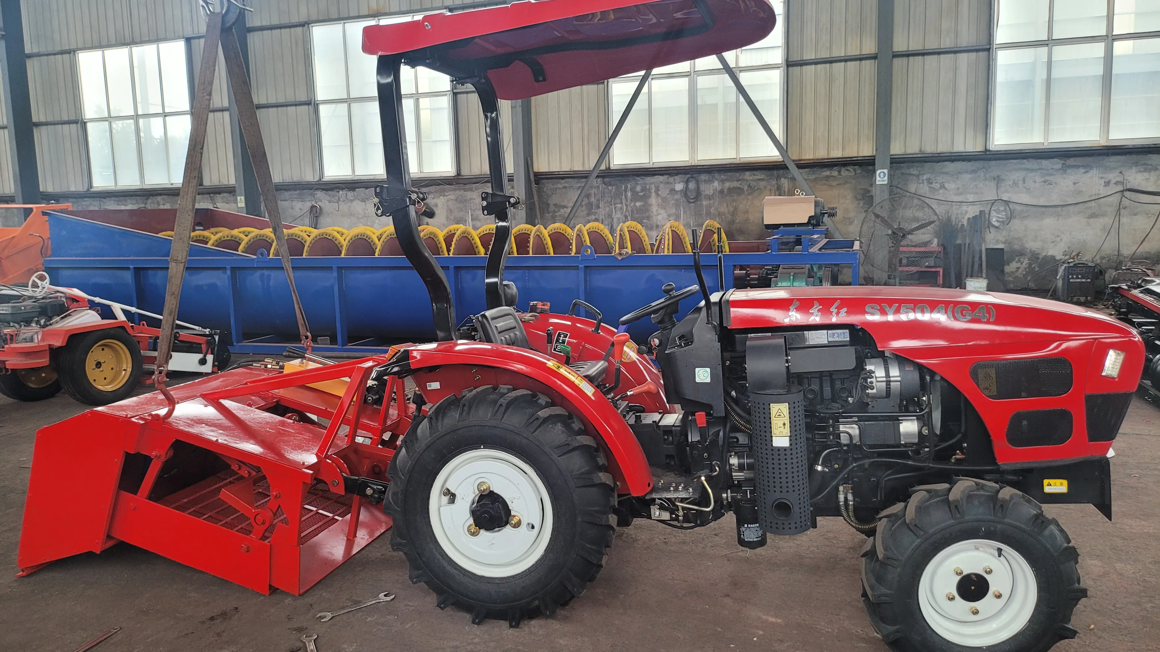 Hot sale mini-type tractor mounted beach cleaner Sand Beach Clean machine