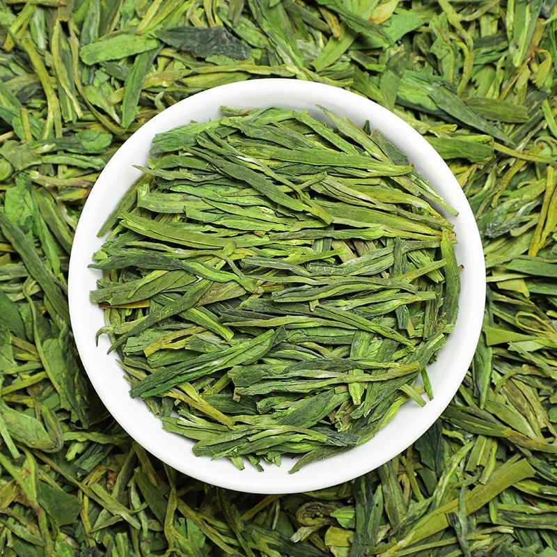 Traditional Chinese Longjing Green Tea Robust yet Smooth Flavor Perfect for Tea Lovers