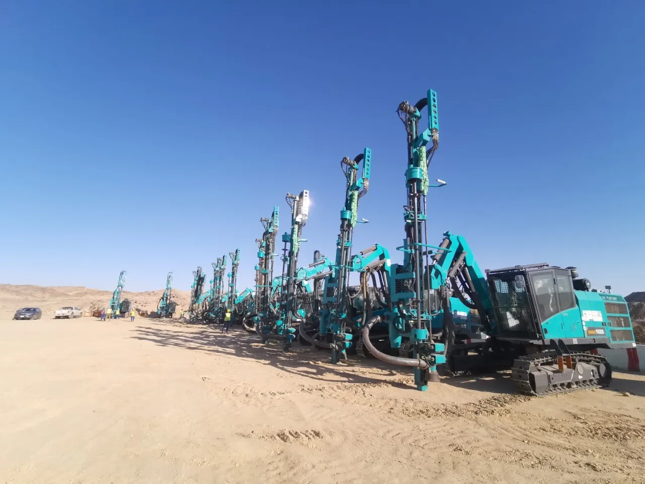 SUNWARD High Drilling Efficiency DTH Drilling Rig SWDE120S-3 90-138mm Drilling Diameter Down the Hole Drilling Rig