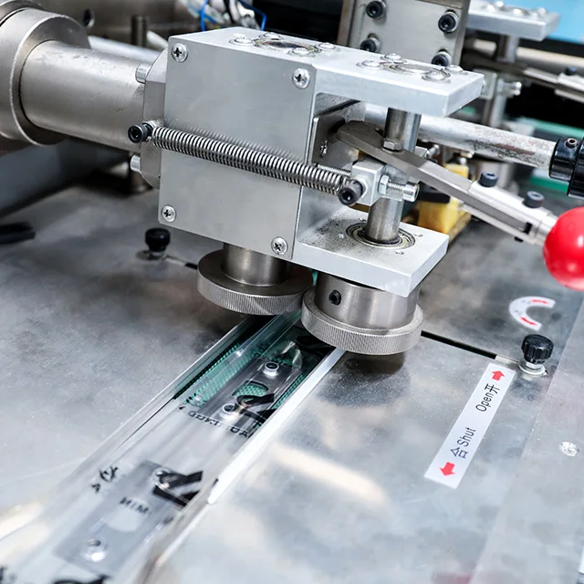 Button Slide  Wrench Razor Screwdriver Cabinet accessories Cable Tie packaging machine