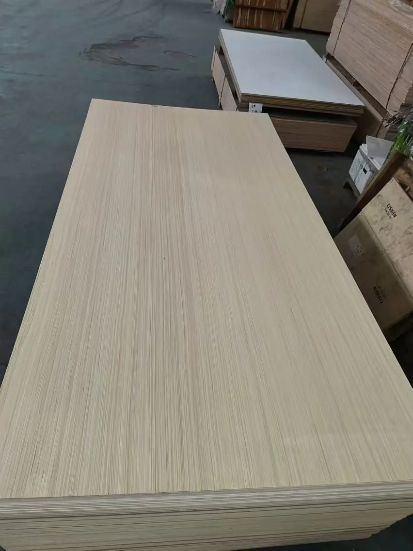 Multilayer board 18mm ecological board E0 paint-free environmentally friendly solid wood multilayer cabinet wood board