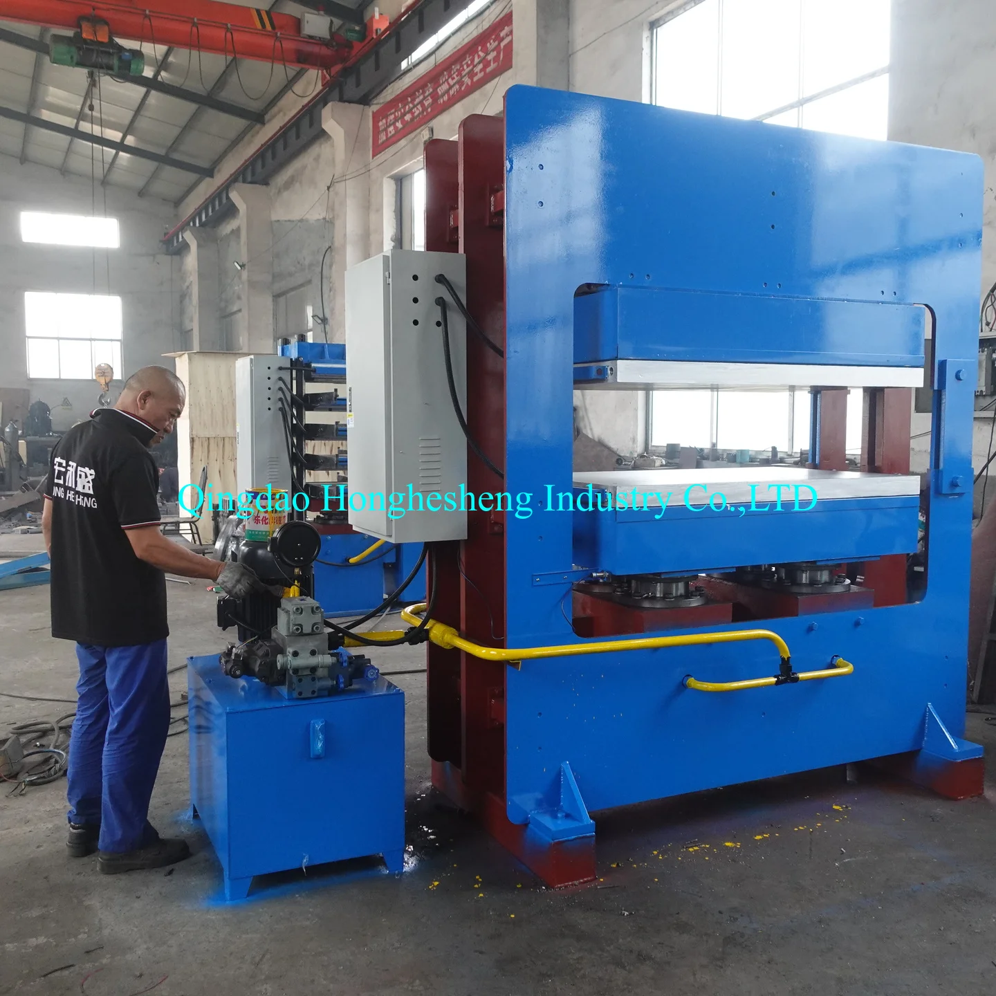 Frame type hot press for rubber tire and tread hot press equipment