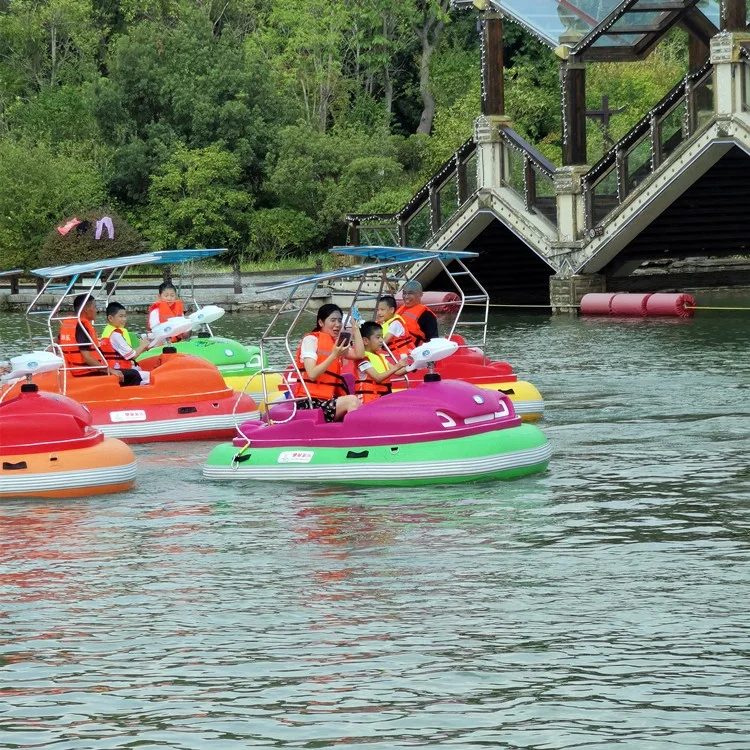 Electric Water-War bumper boat (Adult or kids)/ Inflatable bumper boat with water gun for water game