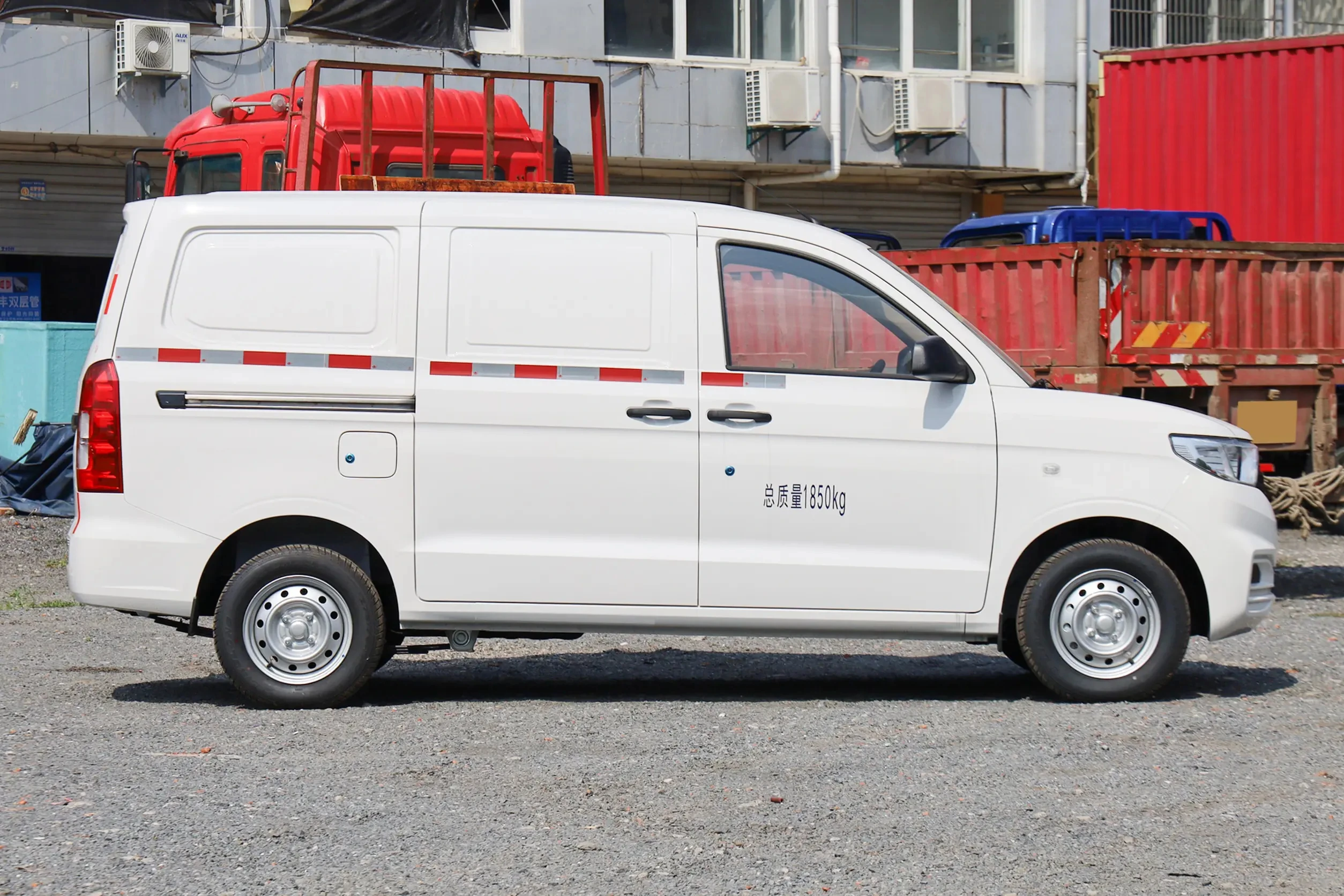 Недорогой мини-автобус фургон Wuling Hongguang 5-дверный 5/7/8 местный автобус рабочие фургоны для продажи