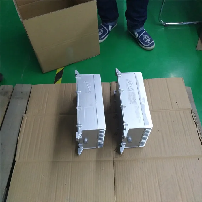 2kw 24v waterproof on board lead acid / li ion dcdc battery charger for ev