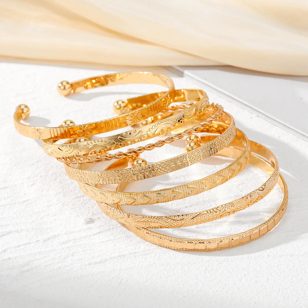 Alloy Layered Gold Bracelet Set For Women Minimalism Chain Bracelet Set Adjustable Open Bangle Jewelry Set For Gifts AM2340001