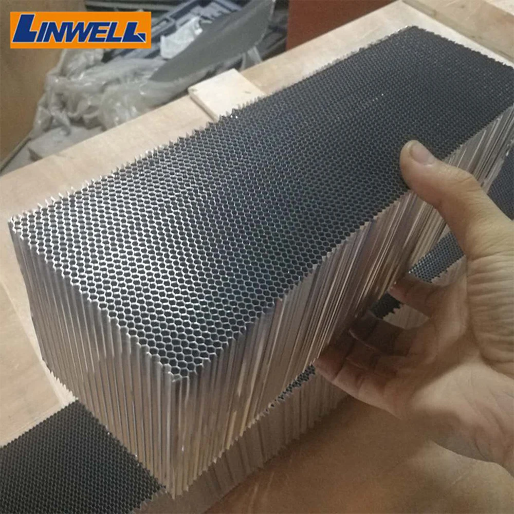 Perforated Or Unperforated Aluminium Honeycomb Core For Decoration PanelsDoors