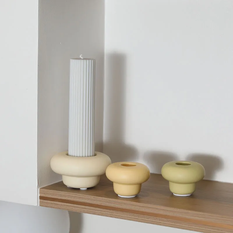 Nordic Gyroscope Shaped Cream Ceramic Candlestick High Quality Creative Candle Holder Handicrafts Table Decoration Candle Stand