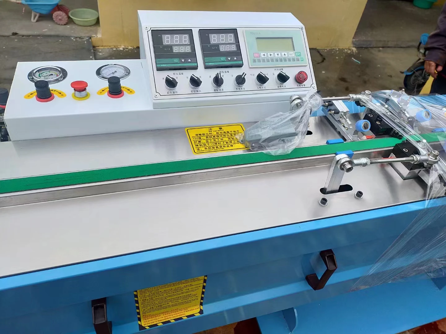 Insulating Glass Sealant Coating Equipment/Aluminium spacer bar Sealing Machine for insulating glass production line