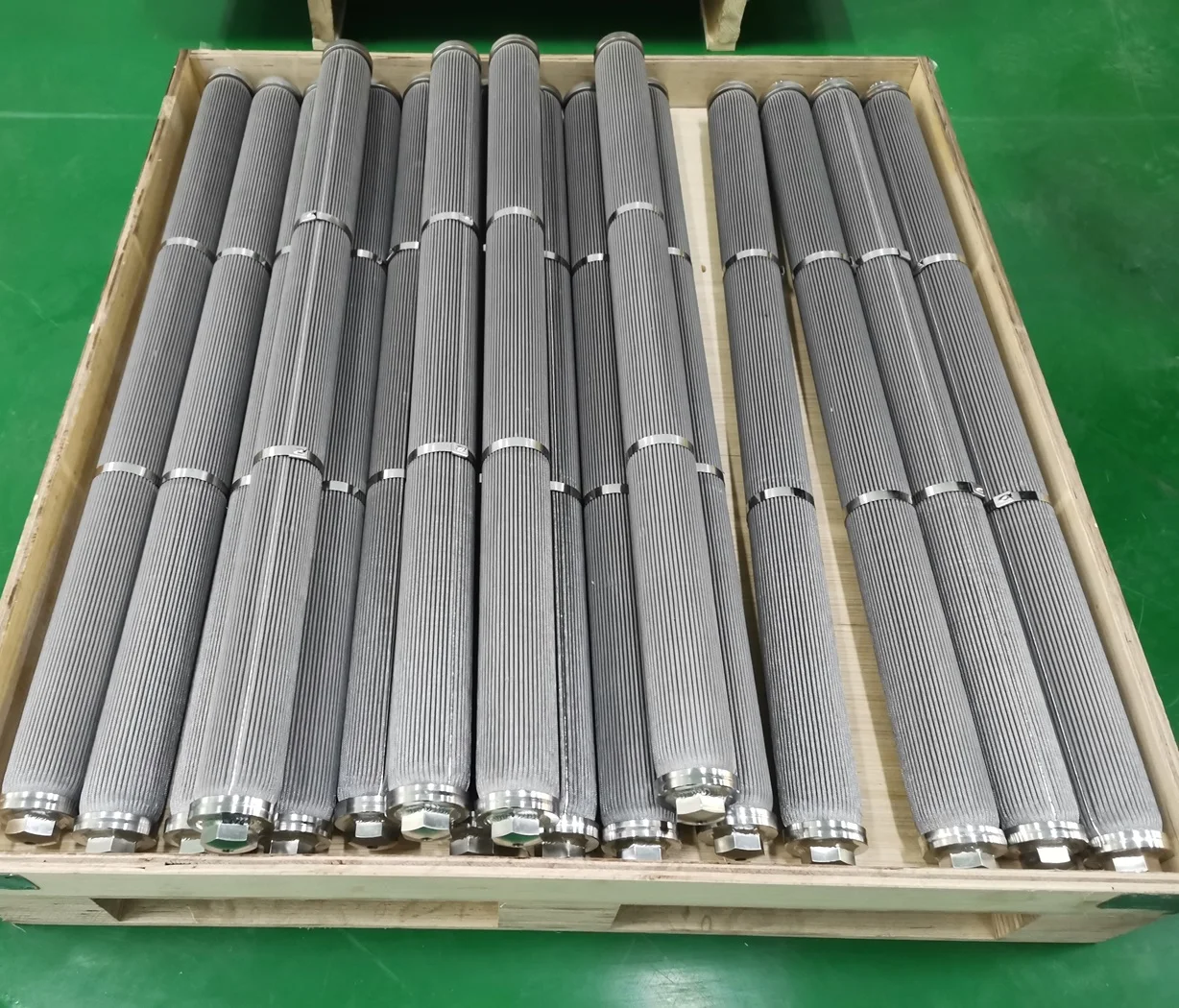 China manufacturer cheap price stainless steel sintered felt pleated filter element