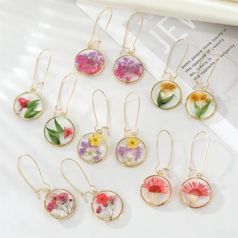 Retro creative simple round glue pink resin Dried flower earrings female cute flower earrings
