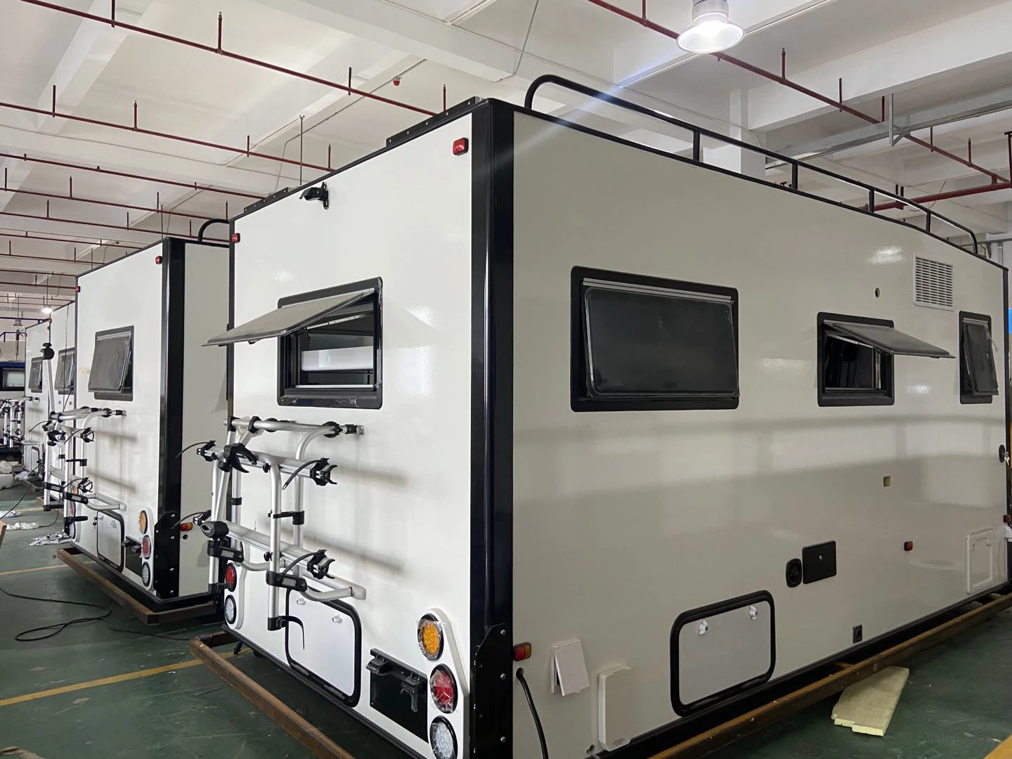 EcoCampor Spacious All Kinds Of Small Party Fully Furnished 4x4 Truck Camper Rv Motorhomes For Sale