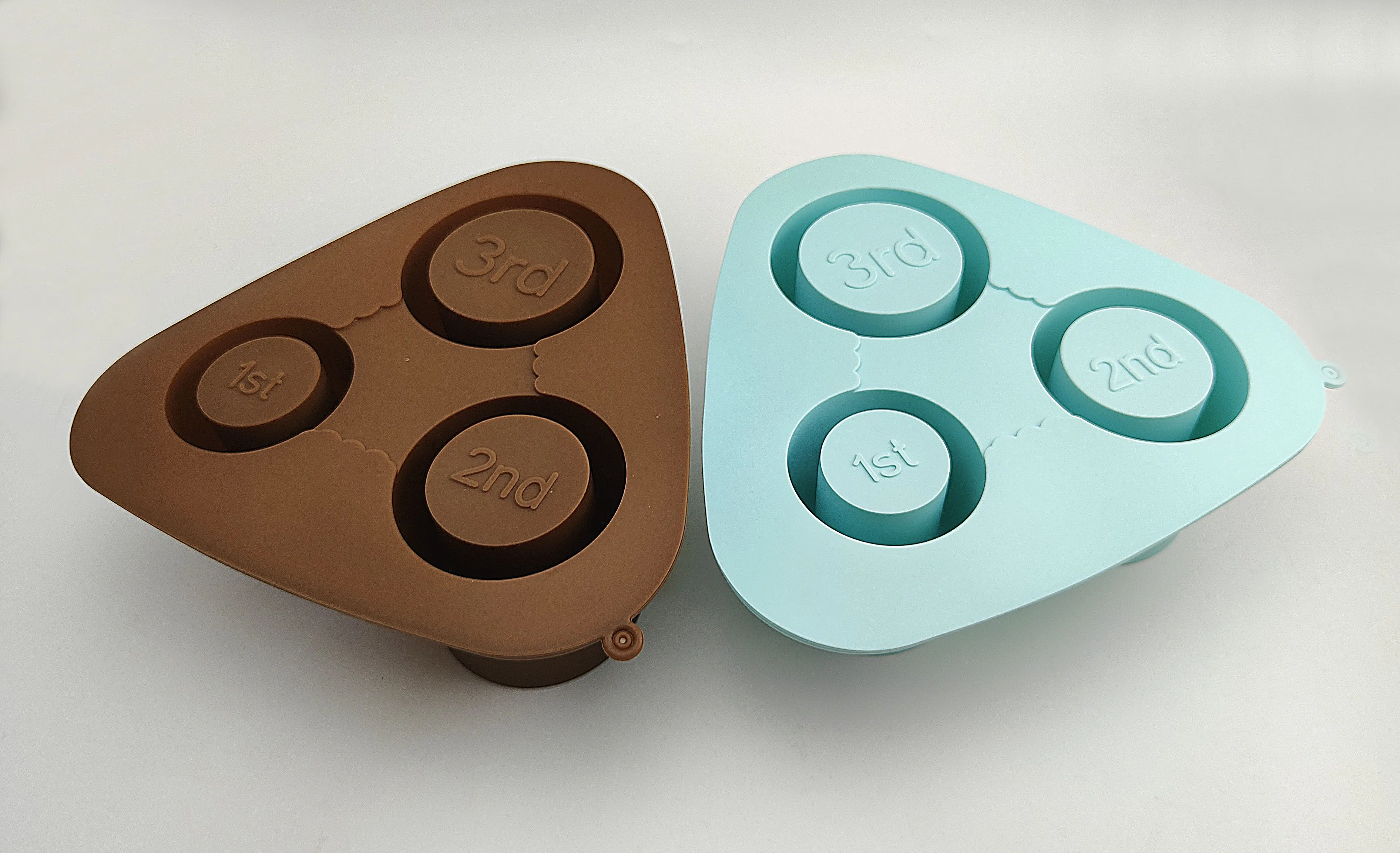 Round Circle IceCube Molds For Cocktails Bourbon Ice Cube Mold Bottle Silicone Ice Cube Maker Reusable Ice Cube Trays With Lid