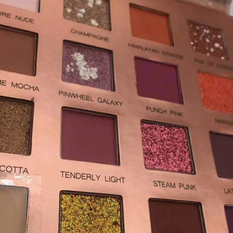 
Factory price base private label cosmetics nude eyeshadow palette 