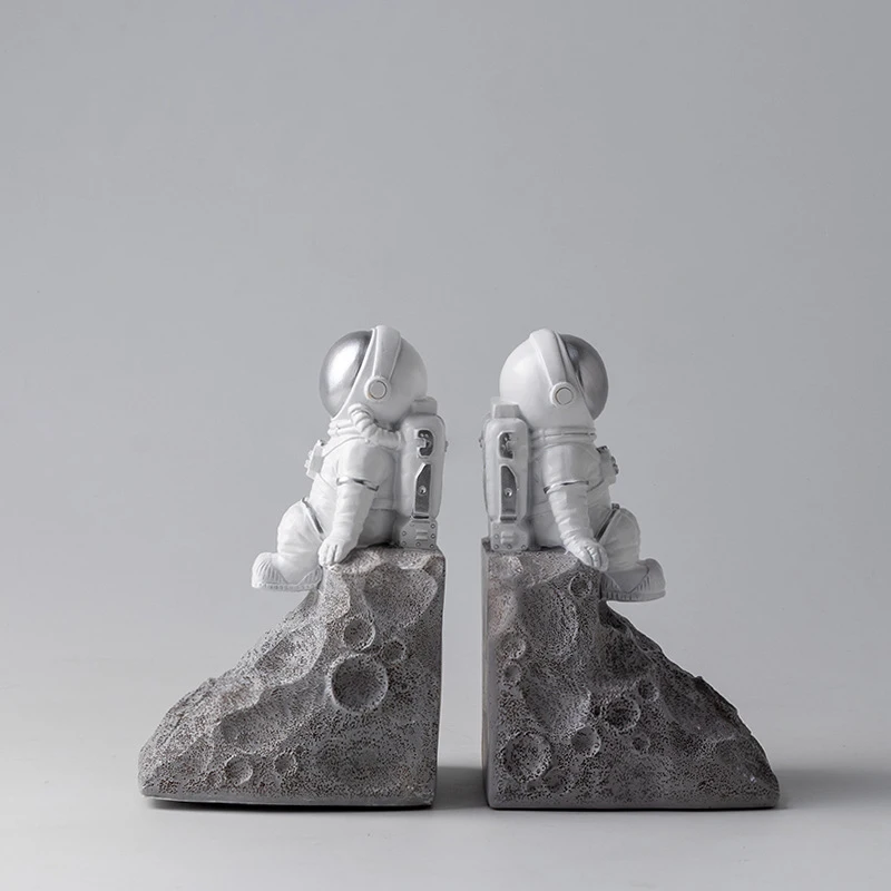 Simple creative home decoration astronaut character bookend bookcase office decoration ornaments