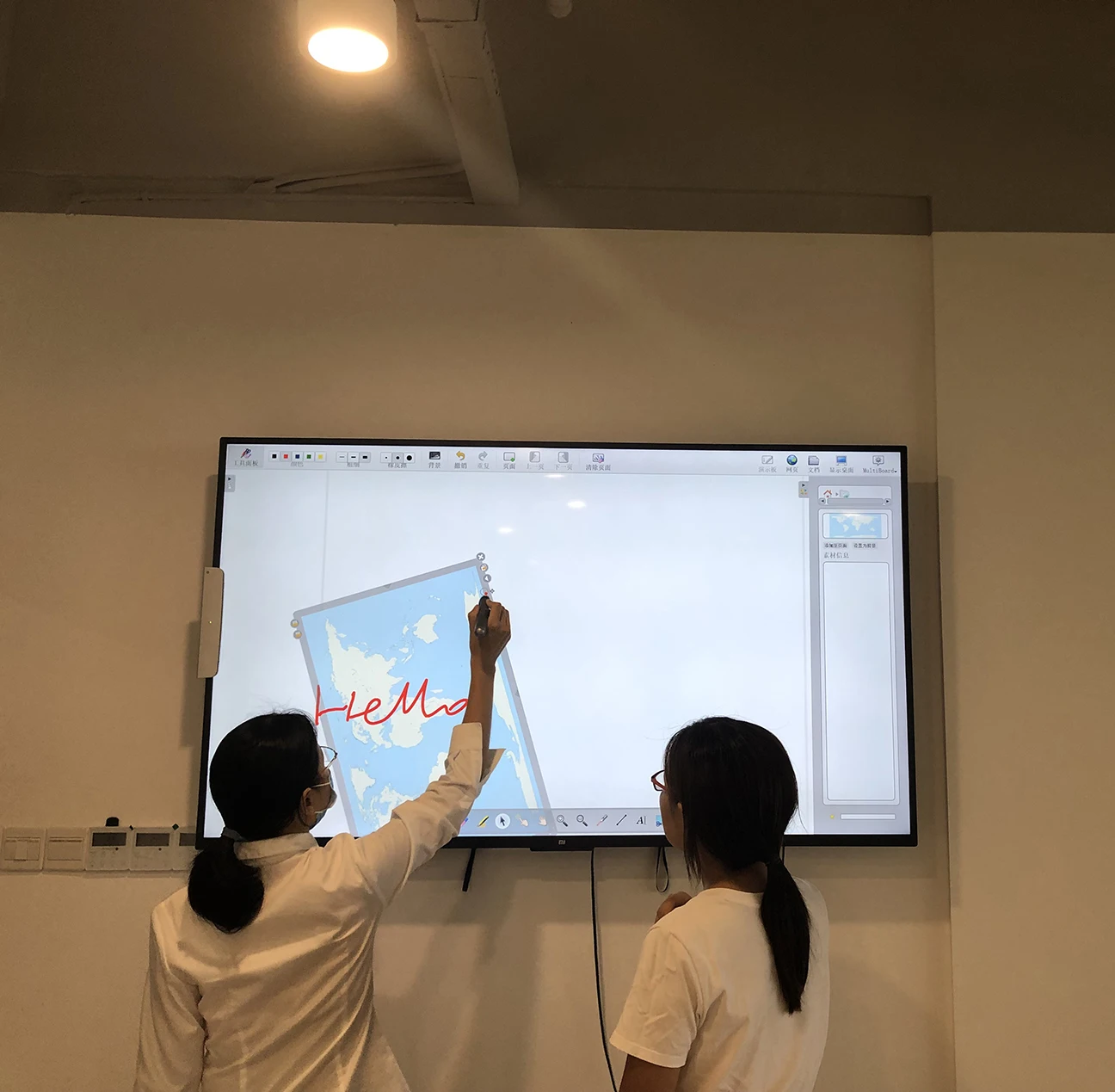 Wireless Interactive White Board For Video Games,Smart Board Projection Screen For Indoor Kids Play,Portable Digital Board
