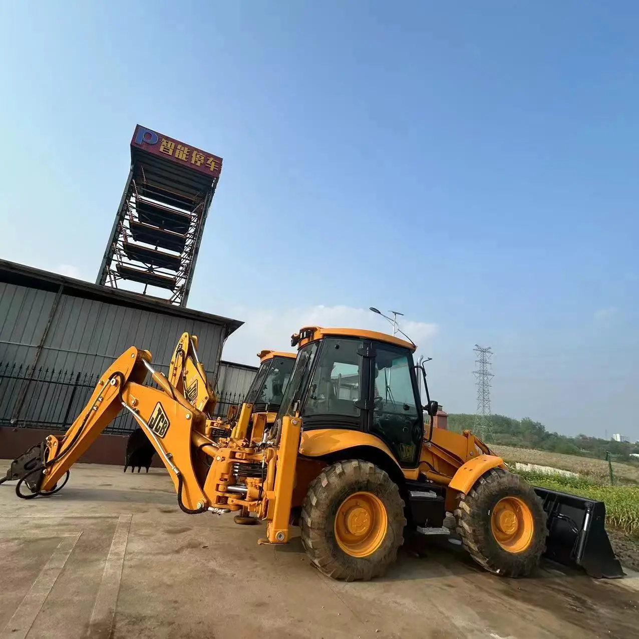 Используемый оригинальный экскаватор-погрузчик JCB 4CX по заводской цене использованная машина высокого качества для продажи