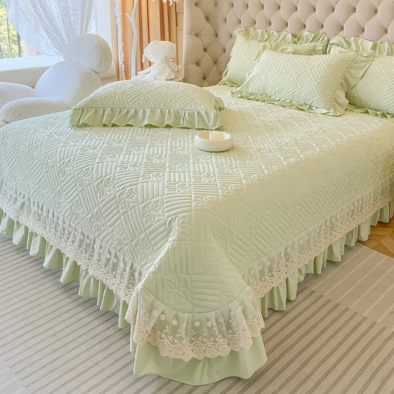 Wholesale Cheap Light Green Ruffled Lace Washed Cotton 3PCS Quilted Bed Bed Cover