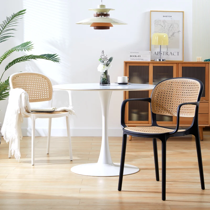 Nordic Modern Design Outdoor Leisure Rattan Plastic Chair for Small Family Armchair and Desk Chair for Dining Kitchen Use