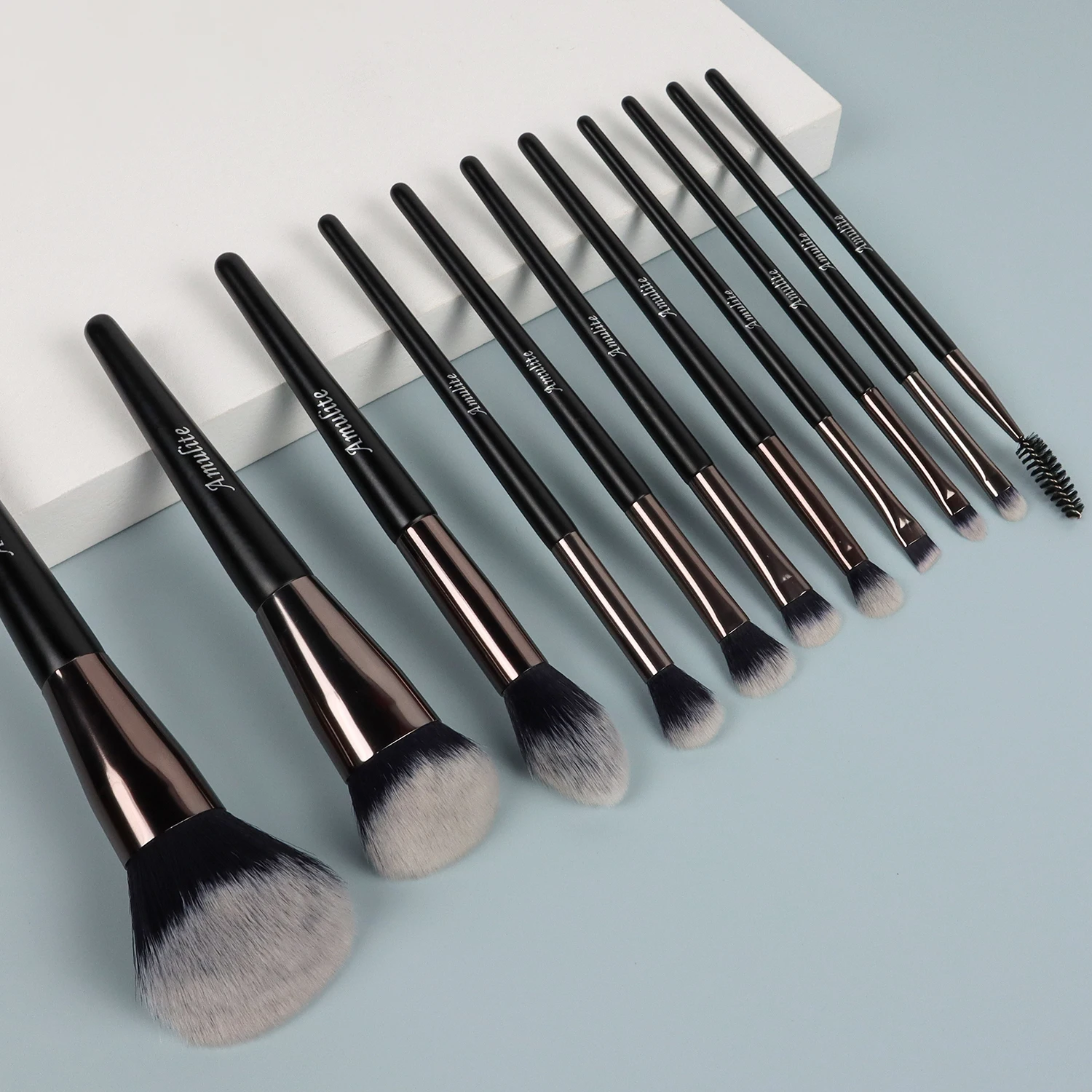 AMULITE cheap professional vegan buy wooden handle face kit tool custom logo 2022 new brushes bag tube makeup brush set cosmetic