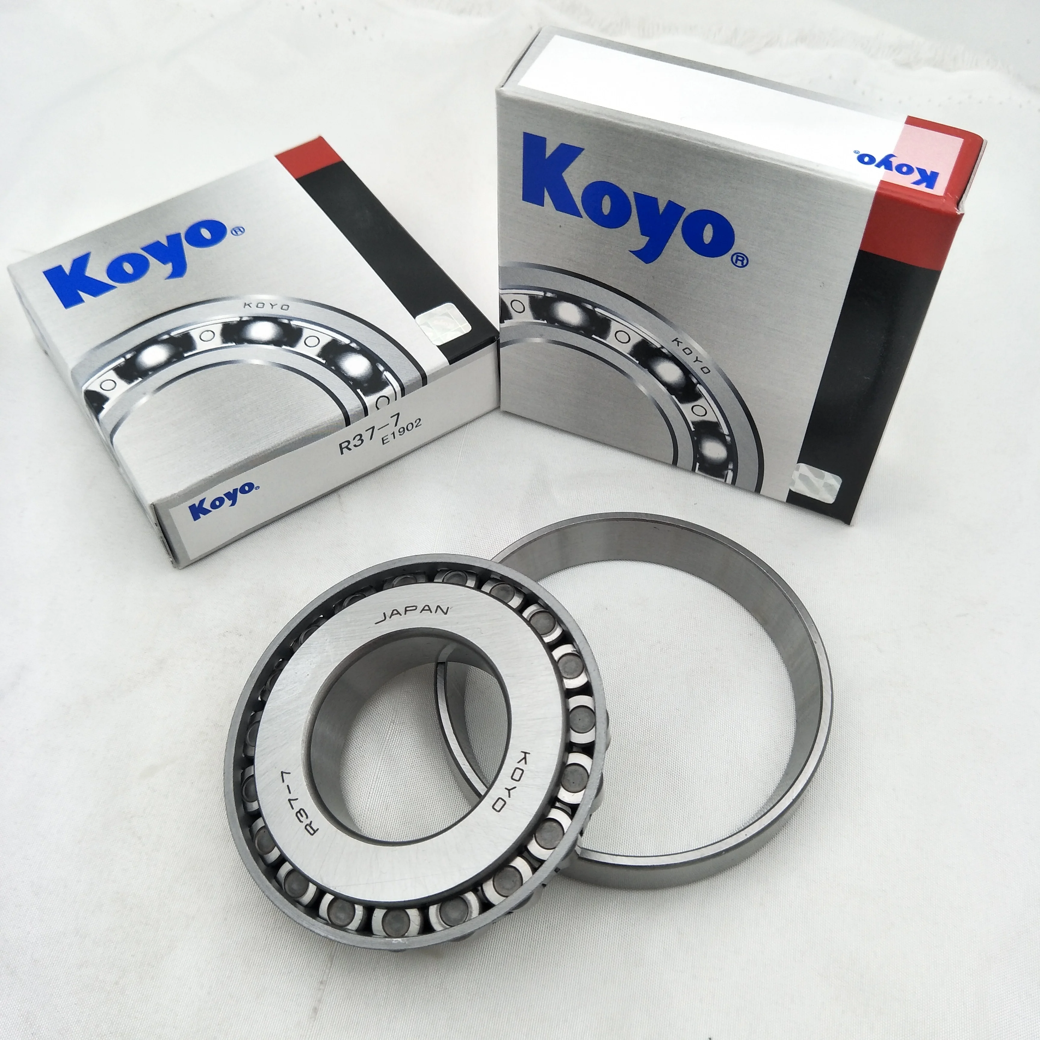 Japan KOYO Bearing 37X77X12/17mm R37-7 Automobile Taper Roller Bearing R37-7