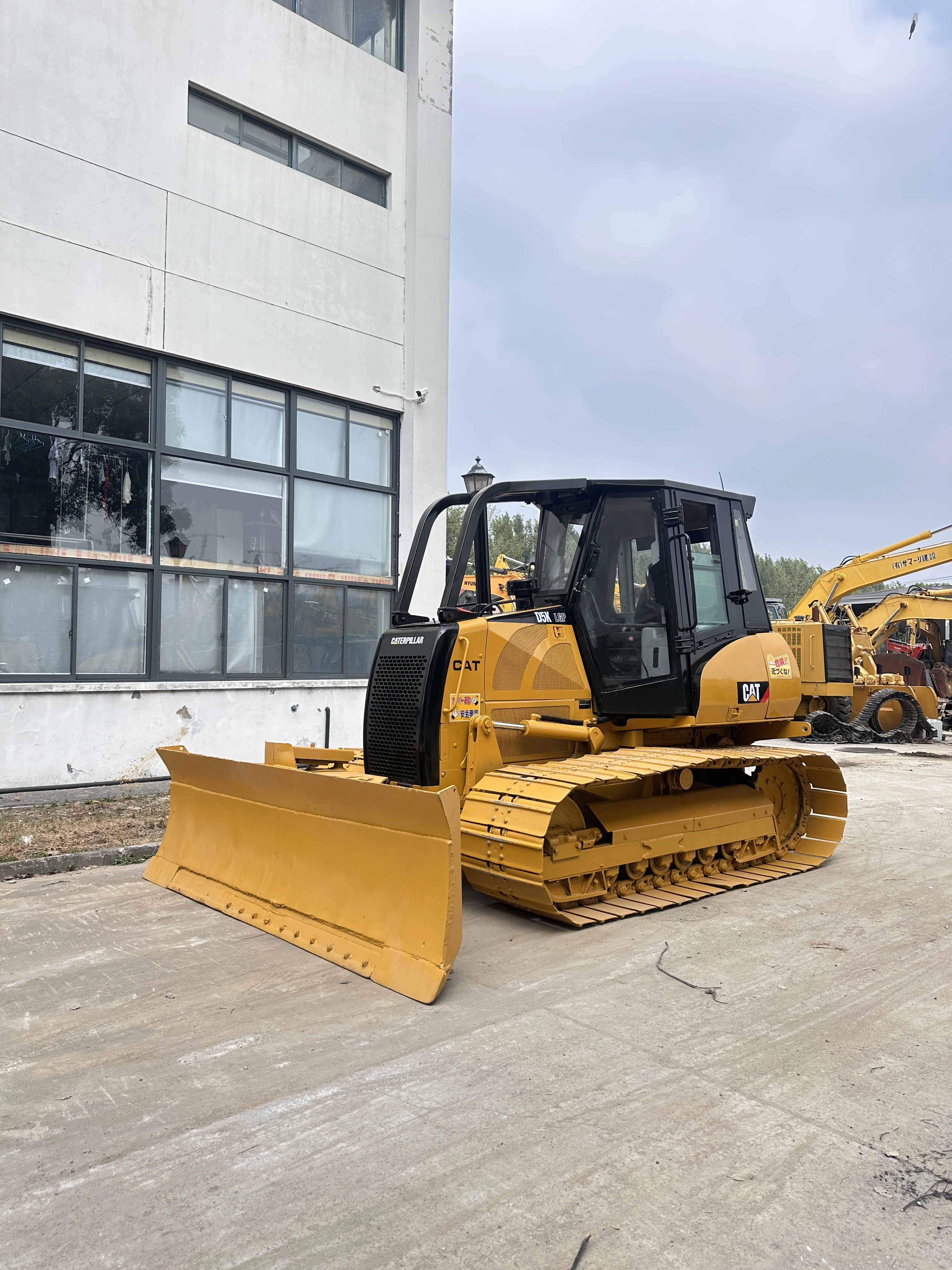 Second-hand D5K CAT Bulldozer Caterpillar crawler tractor used Caterpillar CAT D5K good running condition bulldozer machines