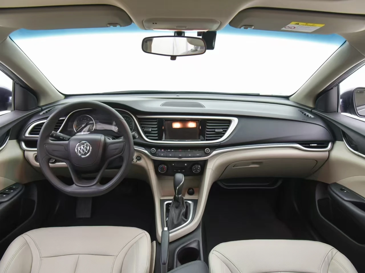 Buick Excelle 2021 модель 1 5 л 5-местный Подержанный автомобиль