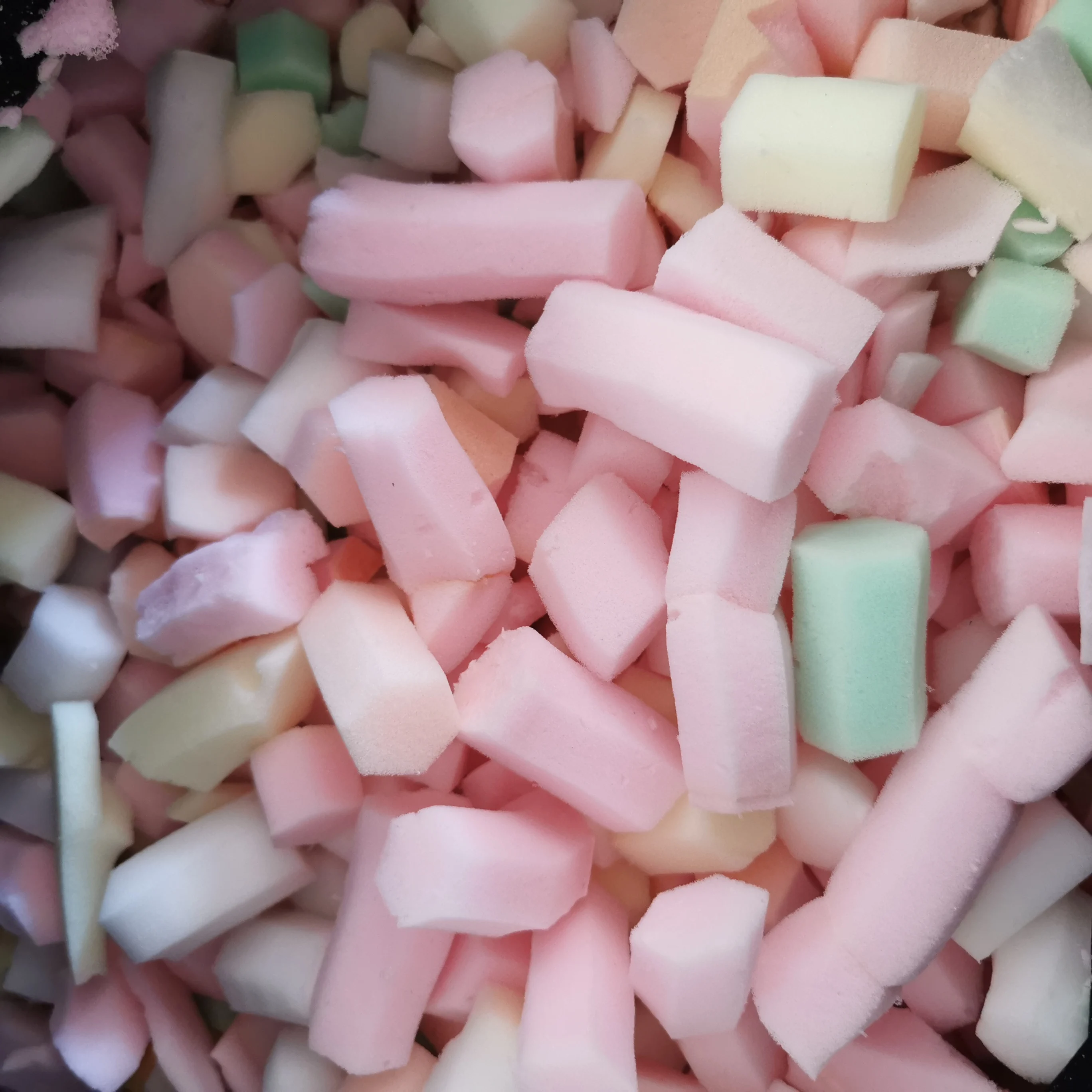 Sponge Foam Filling Wholesale High Quality Soft Shredded Filler For Bean Bags furniture in living room