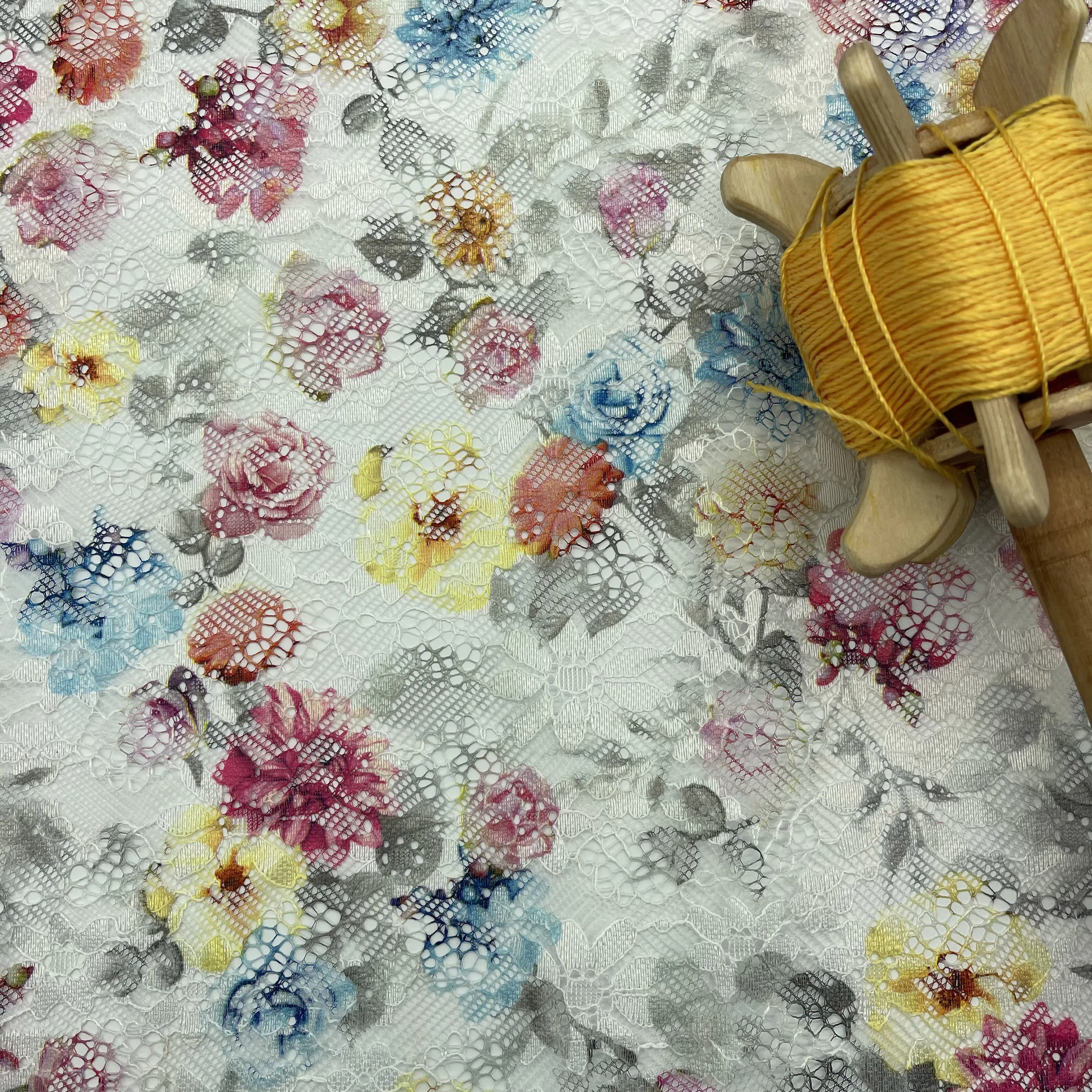 Alibaba Verified Factory Hot Sale Black Floral Flower French Stretched Fabricstretch Fabric 5 Yard