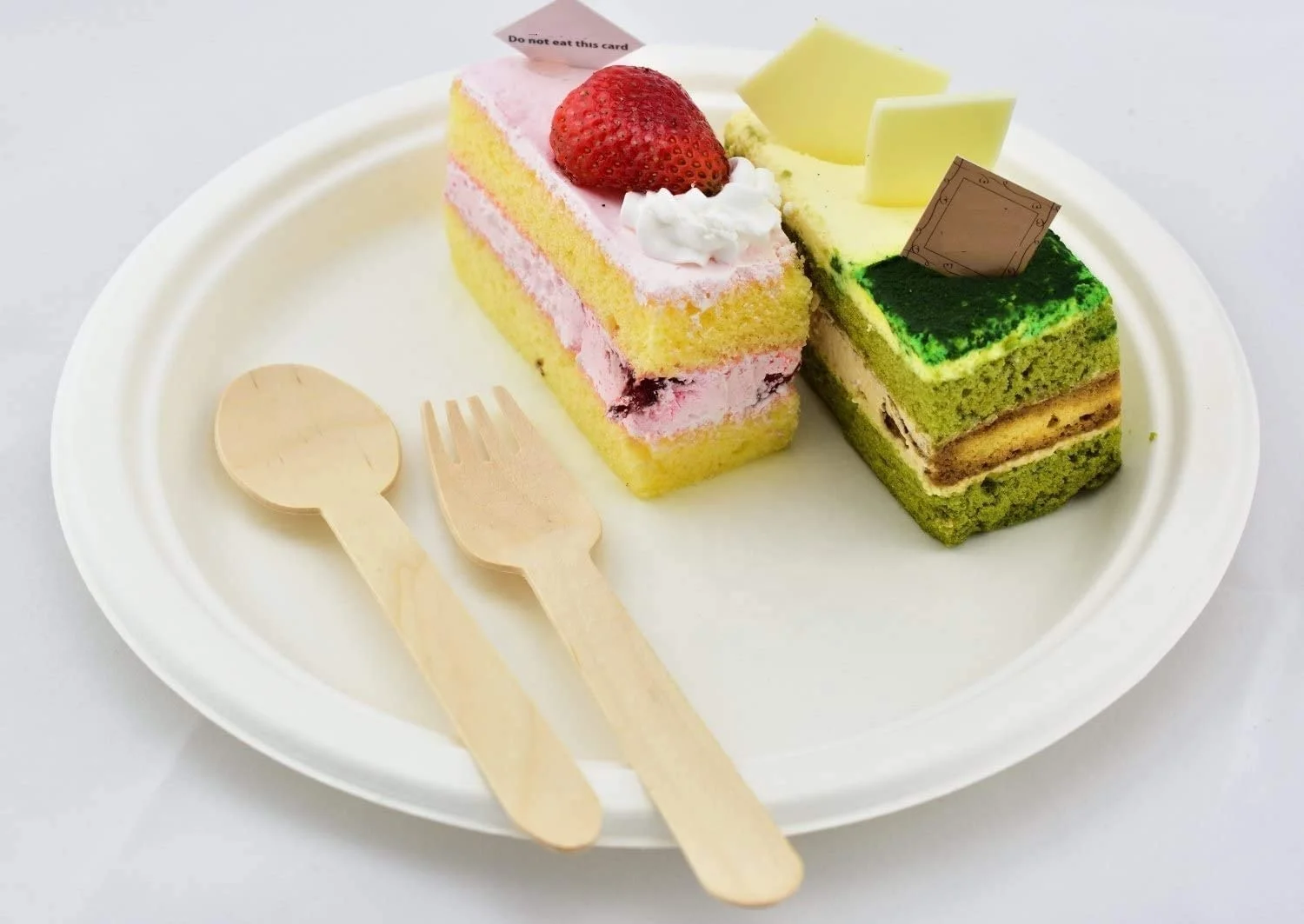 Поставщик одноразовых тарелок и столовых приборов 100% компостируемых 9-дюймовых сверхпрочных багасса