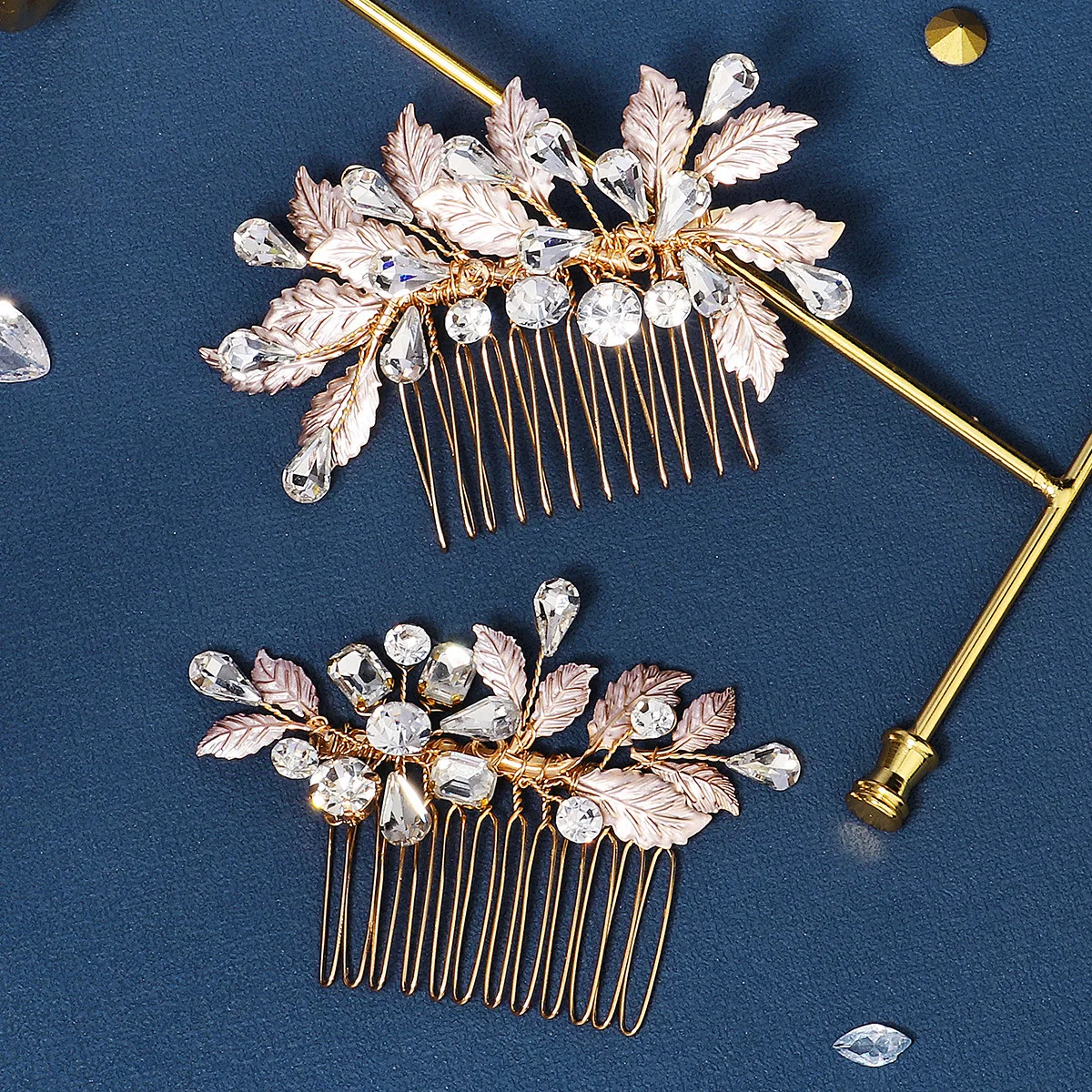 Hot fashion bridal headdress alloy leaves hair comb wedding hair accessories luxury show harvest handmade rhinestone insert comb