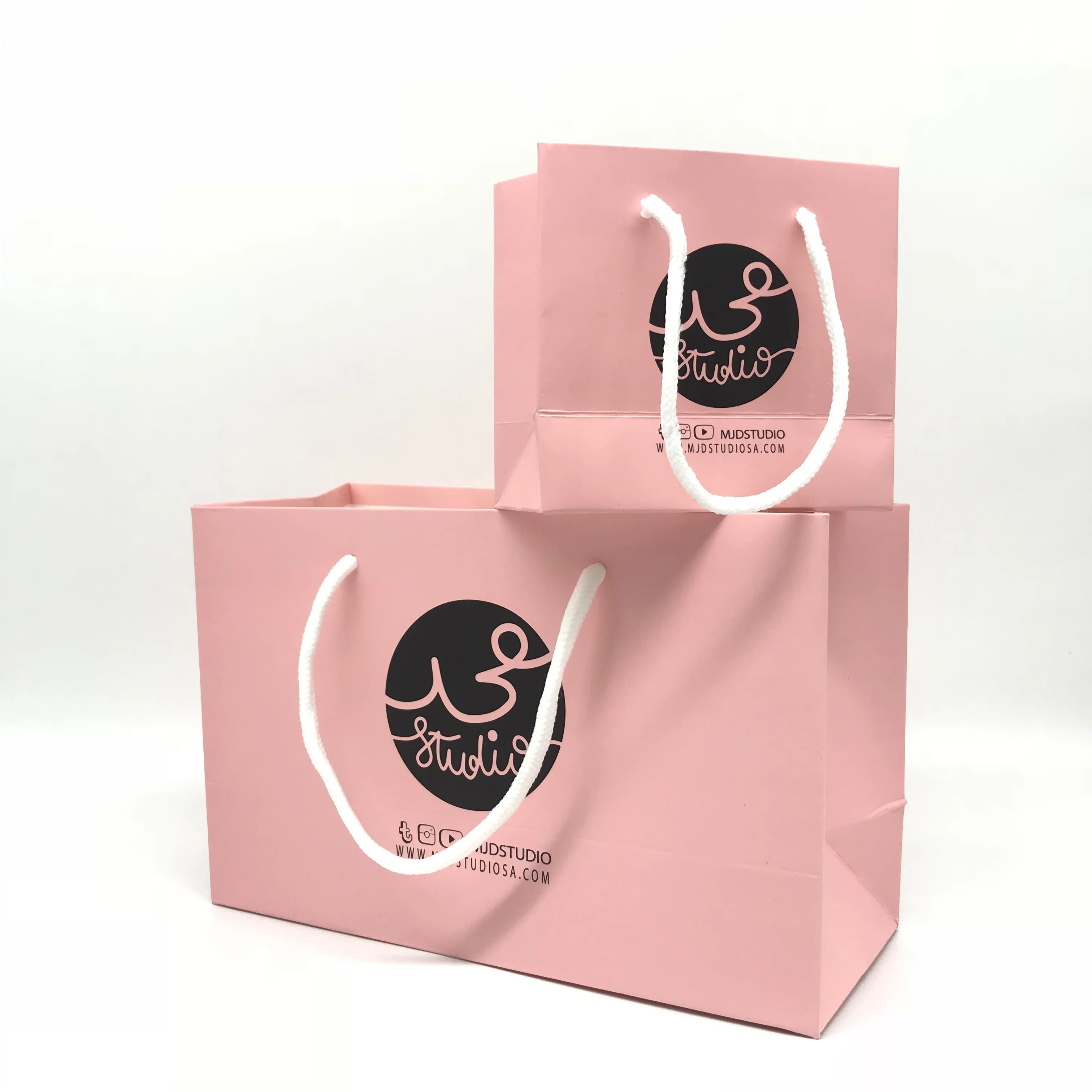 Custom printed black LOGO coated paper gift craft shopping paper bag with white round rope