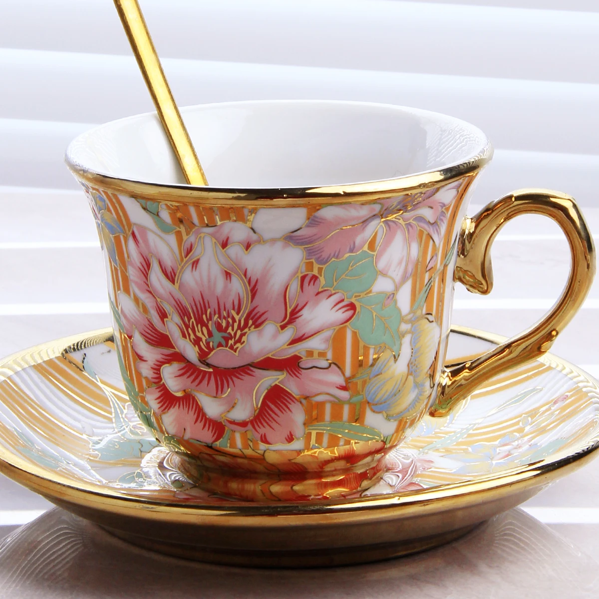 Deluxe Painted Gold Ceramic Home Afternoon Tea Cup Ceramic Coffee Cup Set Tea Set with Cup Holder