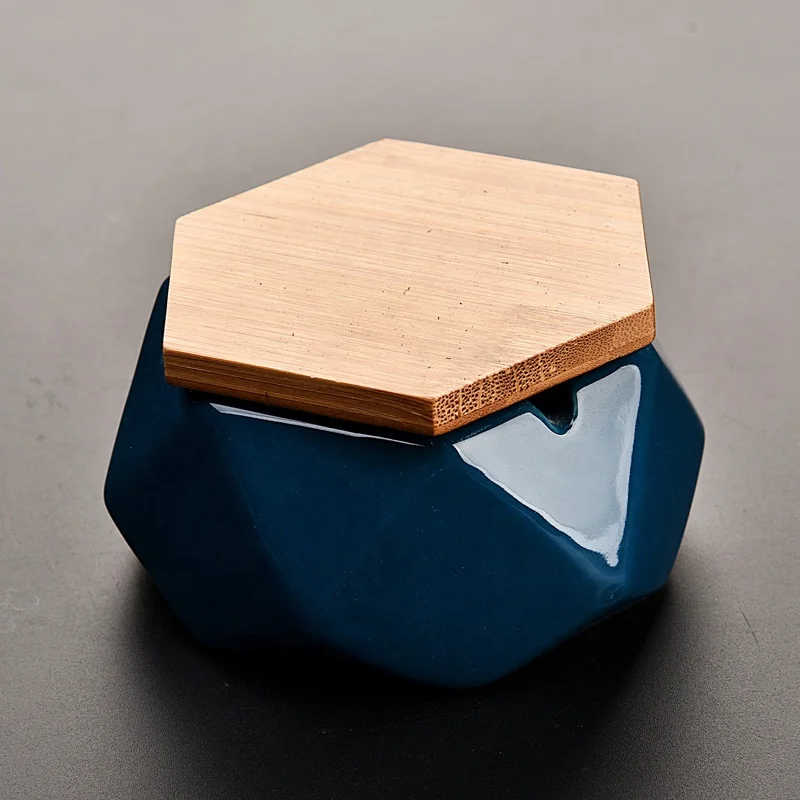 
Dustproof color ashtray geometric shape with bamboo cover fashion innovative personality cheap cigar ashtray 
