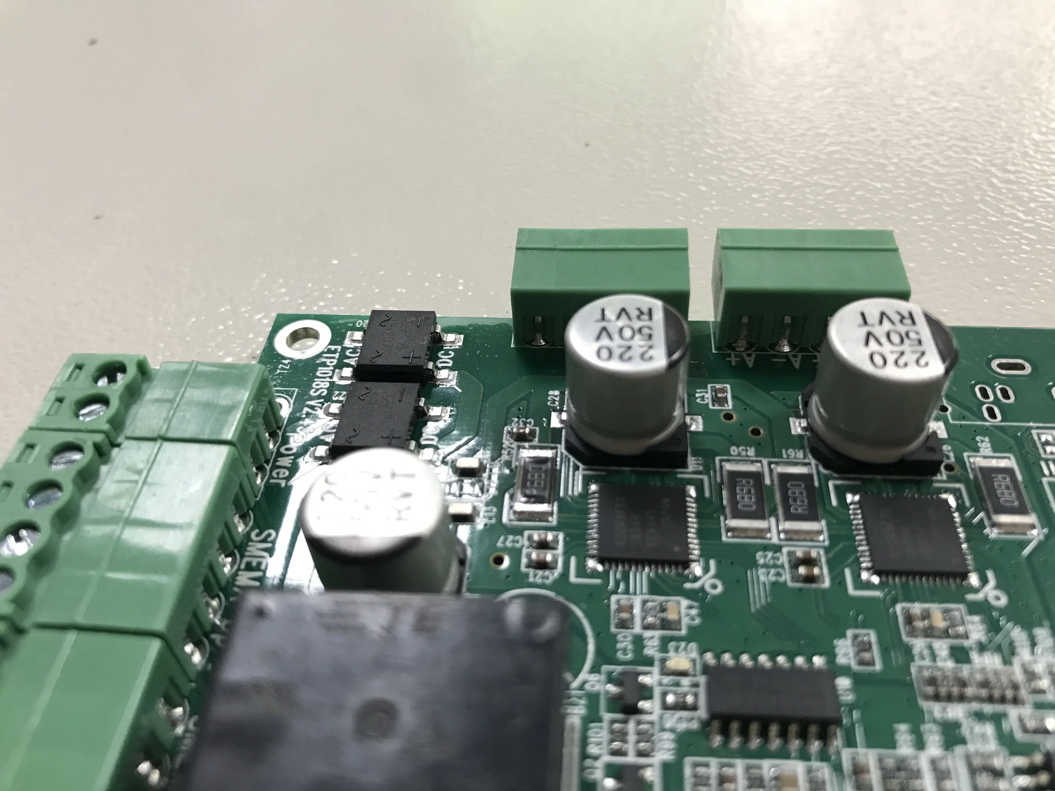 High Quality Fr4 Htg150-180 Aluminum 94V0 Ceramic Cem1 Cem-3 Oem Odm Ems Pcba Dip Assembling Service