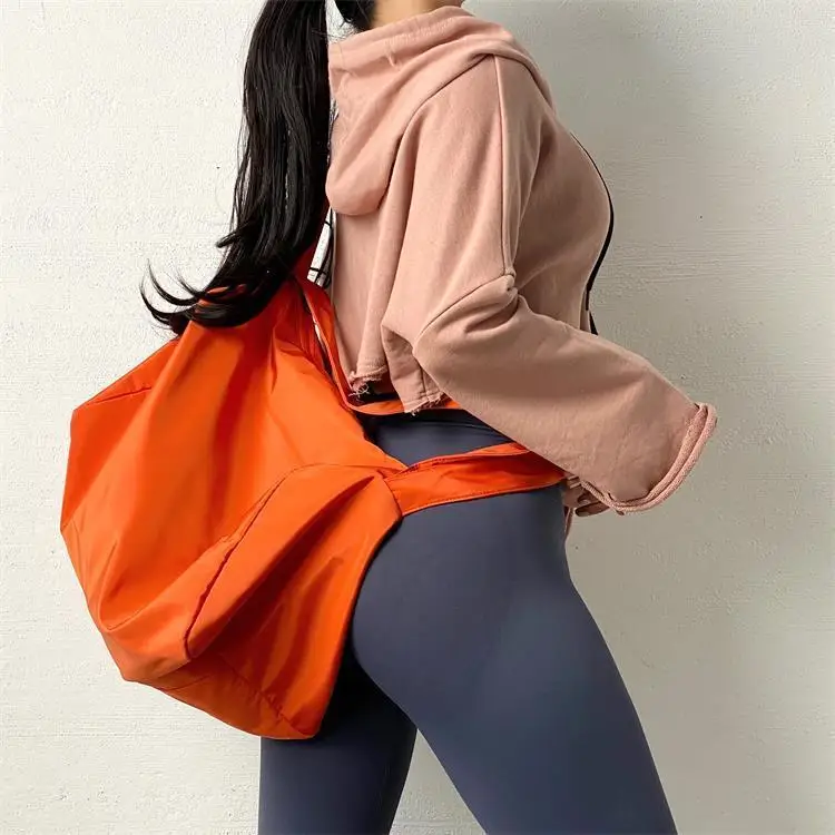 2022 New Large Capacity Gym Bags women men Fitness Yoga Shoulder Bags Custom Sport Training Handbag