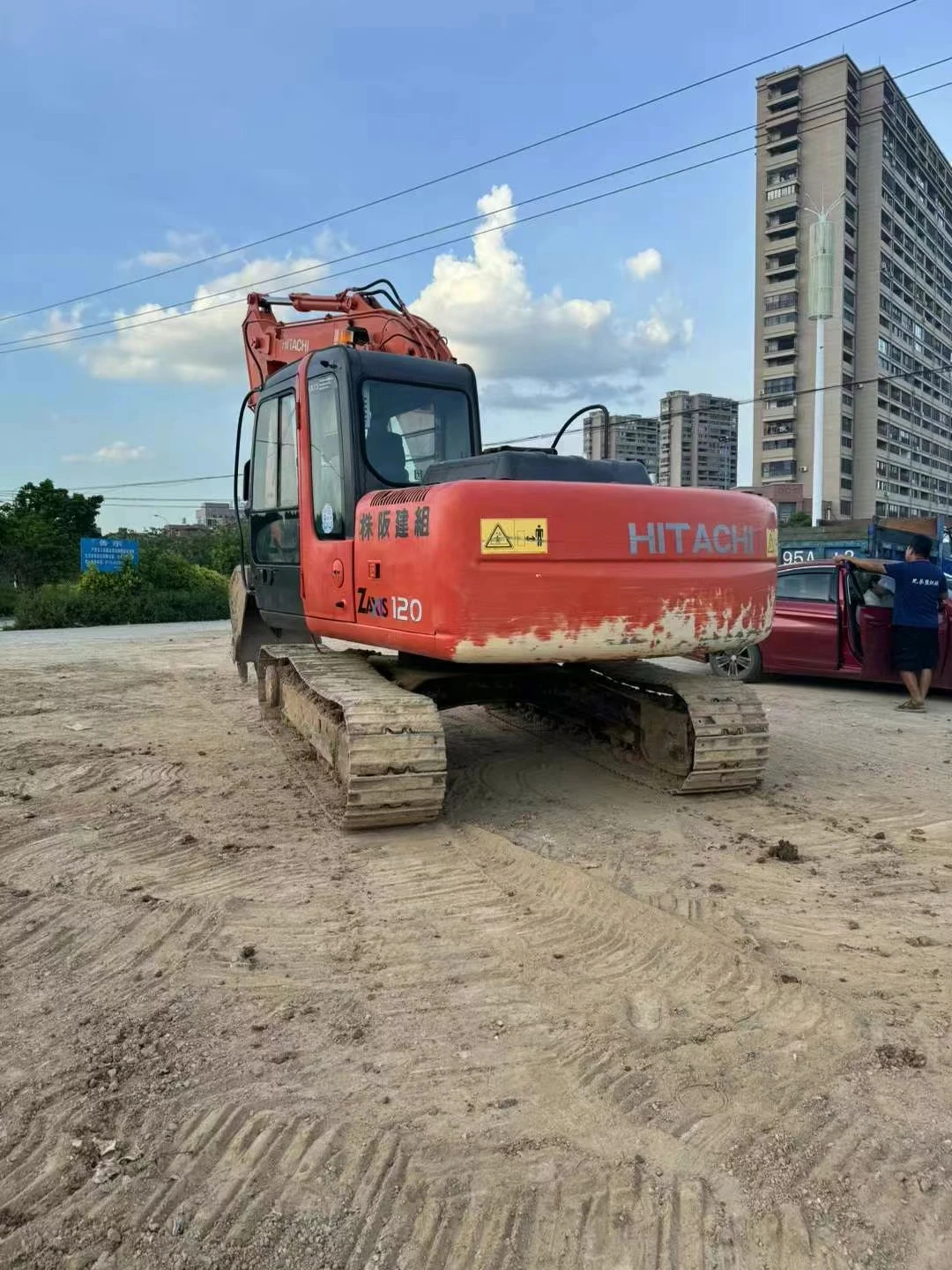 Hitachi 120 с отличной производительностью 