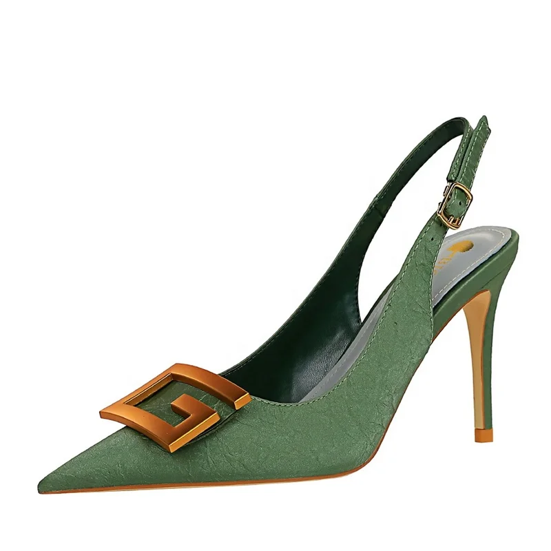 The newest lady dress shoe sexy beautiful wedding high heel lady bride shoe pointed toe shoe