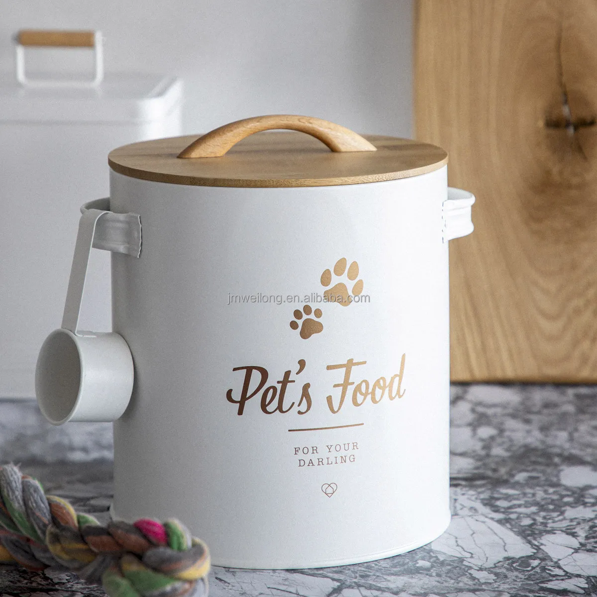 Home Metal Dog Food Pet Food Treats Storage Container Tin Jar With Bamboo Lid Storage Canister Vintage Design