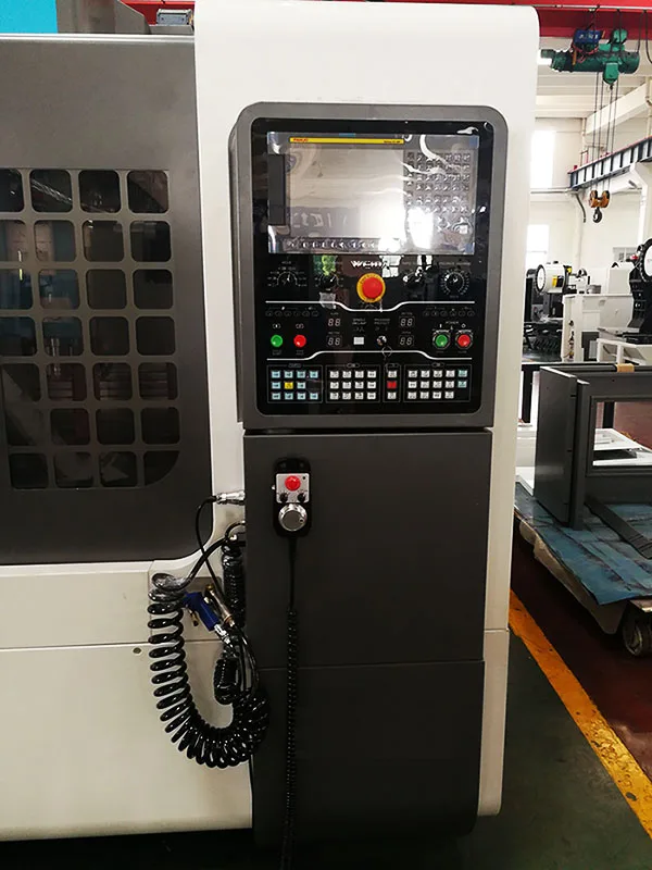 VMC855 4 Axis CNC вертикальный с ЧПУ фрезерный станок обрабатывающий центр