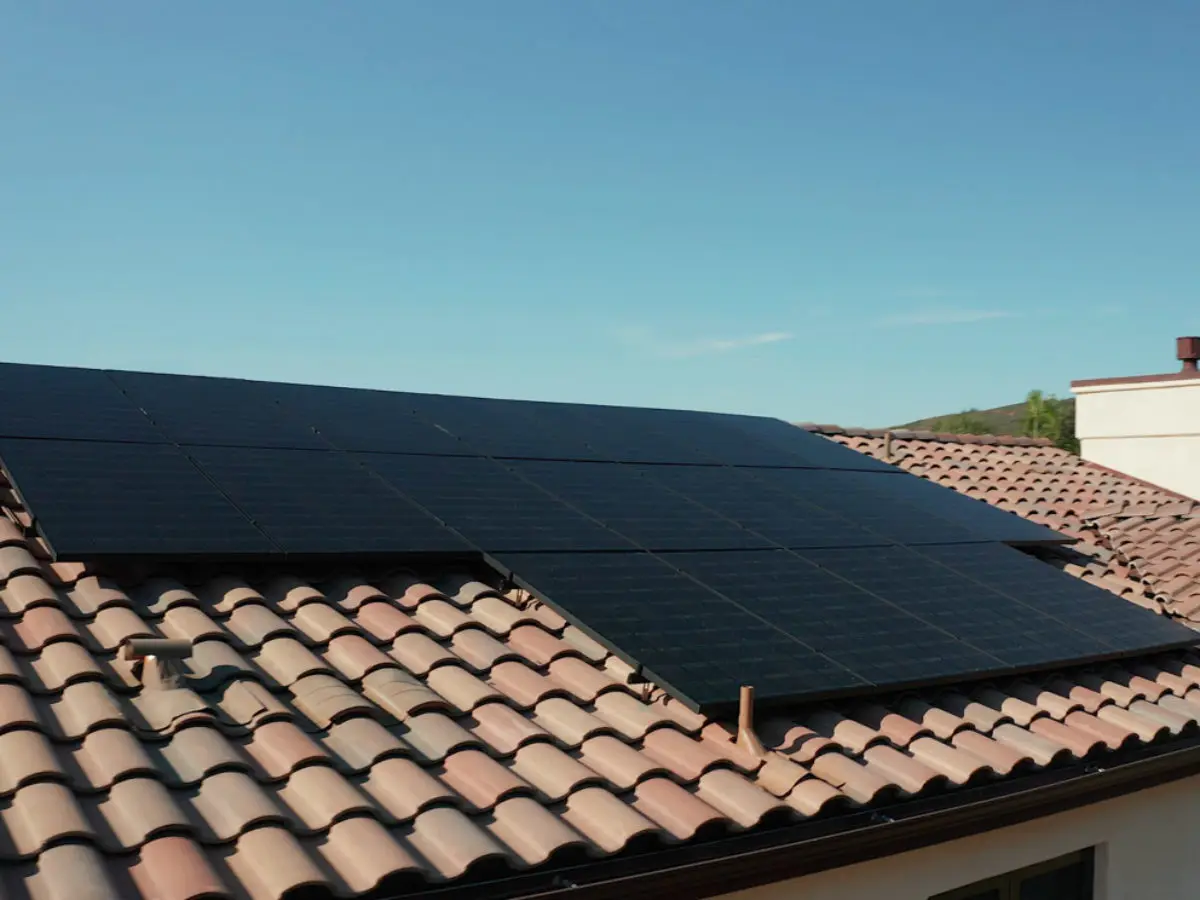 Factory Direct Sale Aluminum solar panel mounting brackets middle clamp