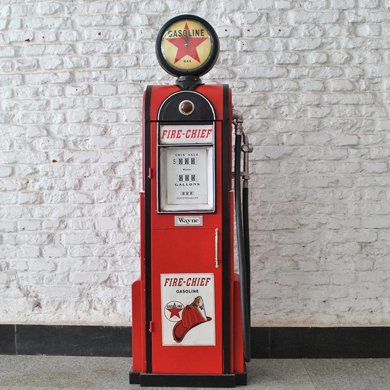 
Customized 1.2/1.5/1.8M Large Size Handmade Shop Bar Decorative Storage Vintage Metal Crafts Gas Pump With Clock Home Decor 