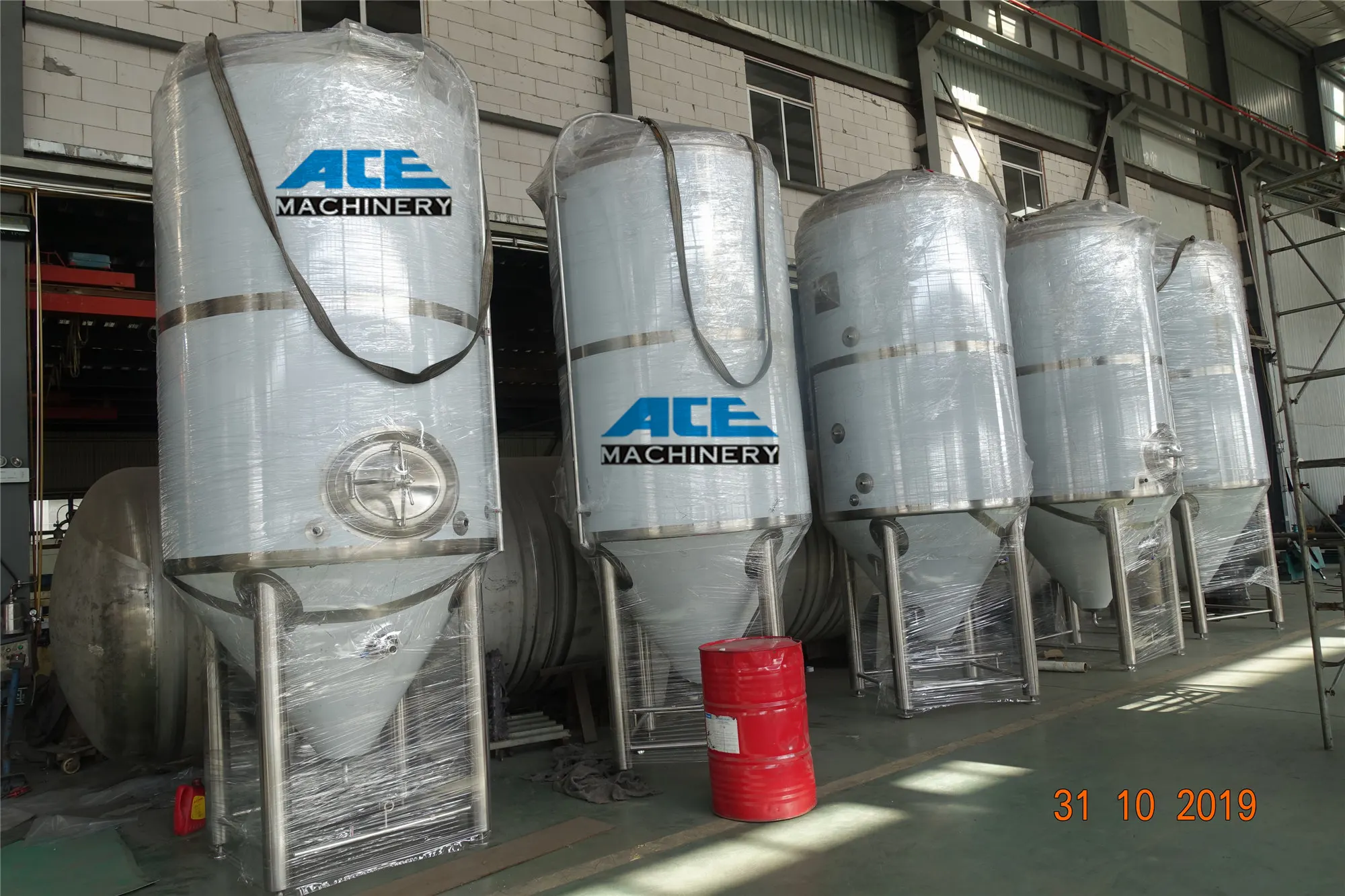 Automatic Home 500l 1000l 2000l Gin Whisky  Brandy Vodka Beer Making Machine Craft Beer Brewing Equipment System
