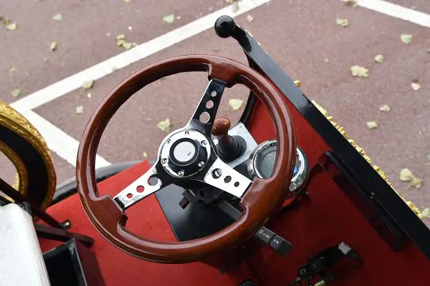 Royal parade stage coach horse carriages for wedding